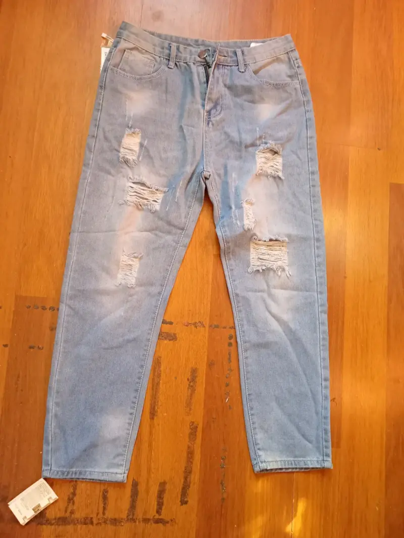 Jeans desgastados de mezclilla azul claro - 3