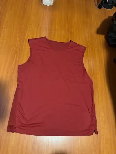 Polera sin mangas roja - miniatura 1