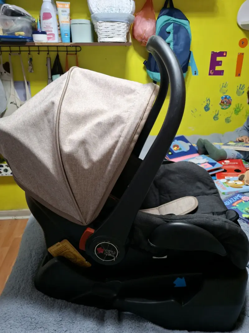 Silla de auto Bebesit gris para bebé - 2