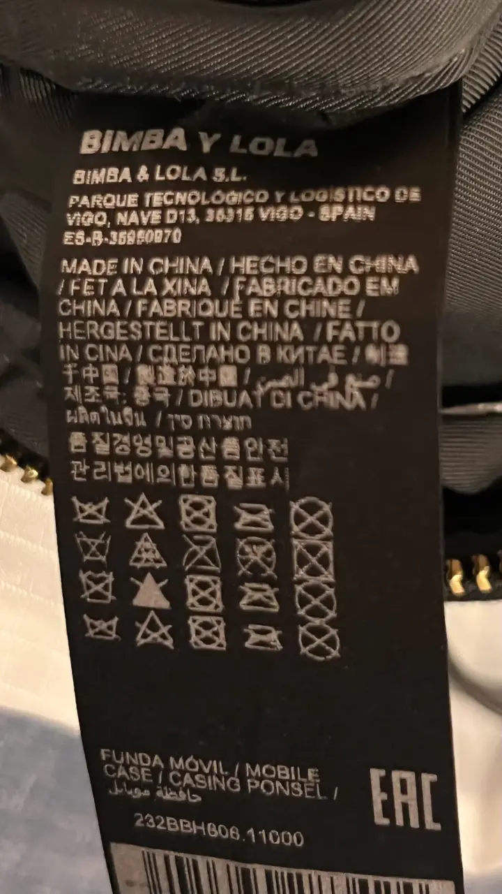 Cartera pequeña alcolchada negra Bimba y Lola - 6
