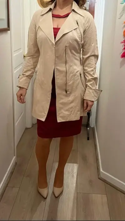 Abrigo beige marca Liola con cierre talla 40 - miniatura 1