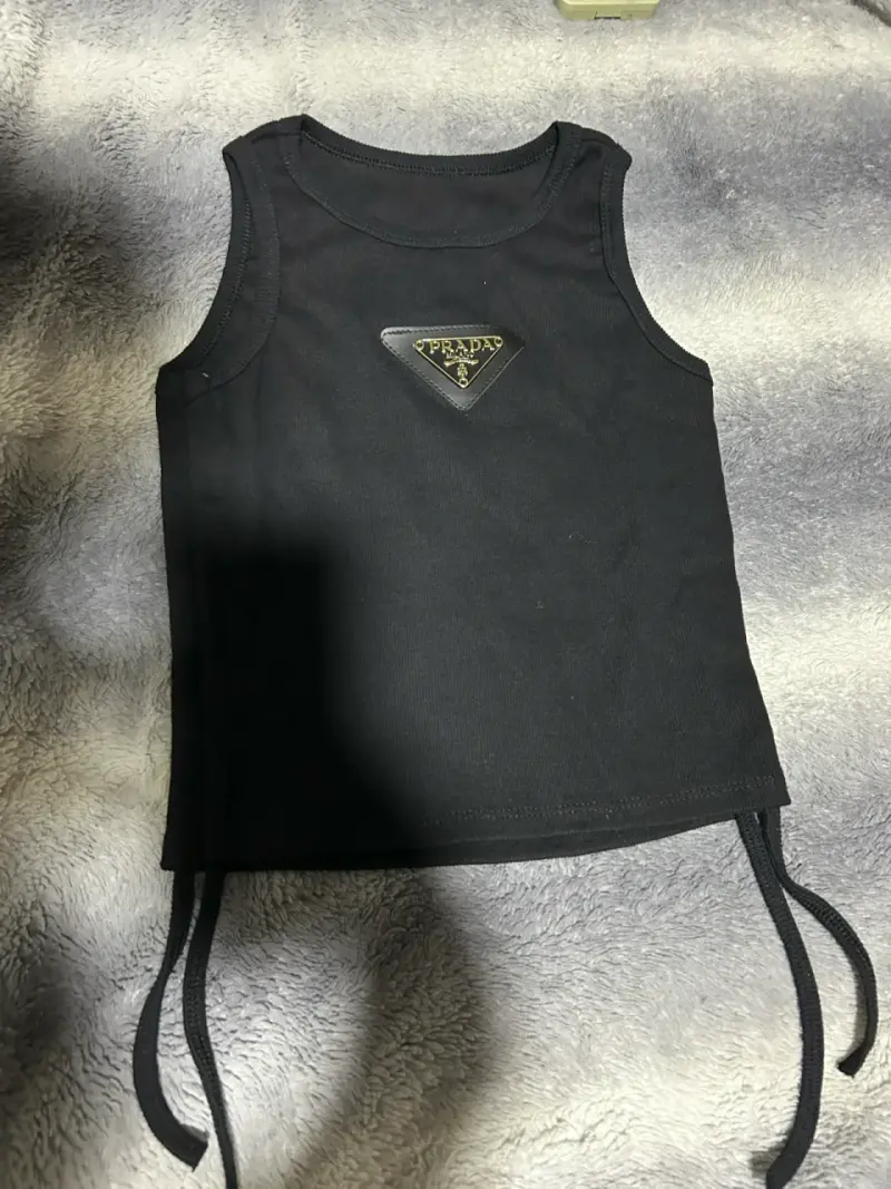 Polera sin mangas Prada negra - 2