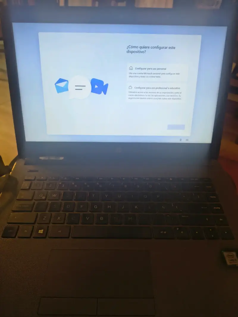 Notebook HP con pantalla de 15 pulgadas - 1