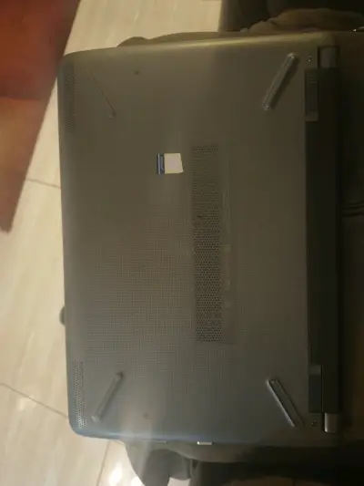 Notebook HP con pantalla de 15 pulgadas - miniatura 3