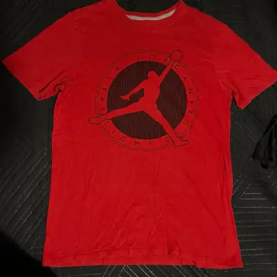 Polera Air Jordan roja - miniatura 1