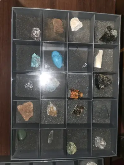 Colección de minerales y piedras preciosas - miniatura 3