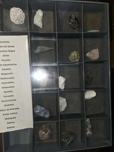 Colección de minerales y piedras preciosas - miniatura 4
