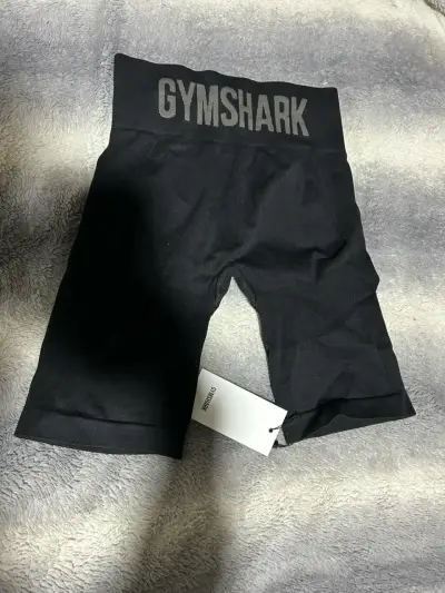 Shorts deportivos Gymshark negros - miniatura 1