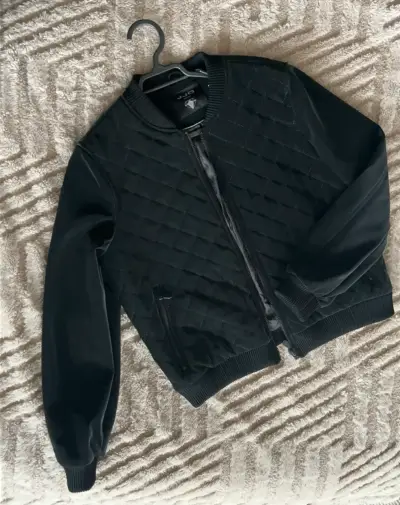 Chaqueta bomber negra acolchada mujer JJO - miniatura 1