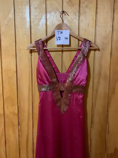 Vestido de fiesta fucsia con lentejuelas talla 38 - miniatura 1