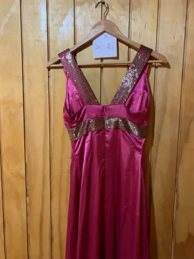 Vestido de fiesta fucsia con lentejuelas talla 38 - miniatura 5