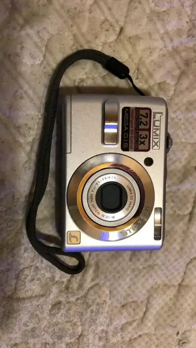 Cámaras digitales Sony y Canon con baterías - miniatura 4