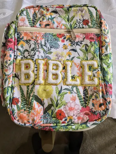 Mochila floral con diseño de letras - miniatura 1