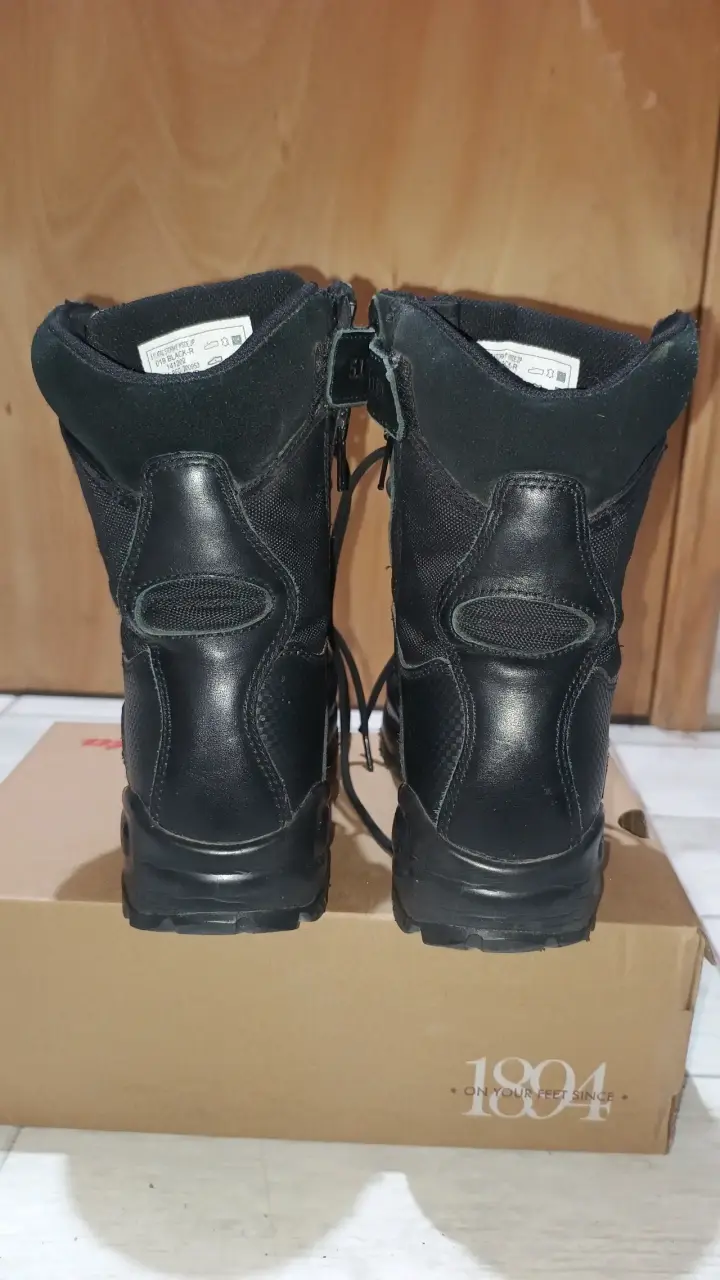 Botas tácticas 5.11 negras impermeables - 4