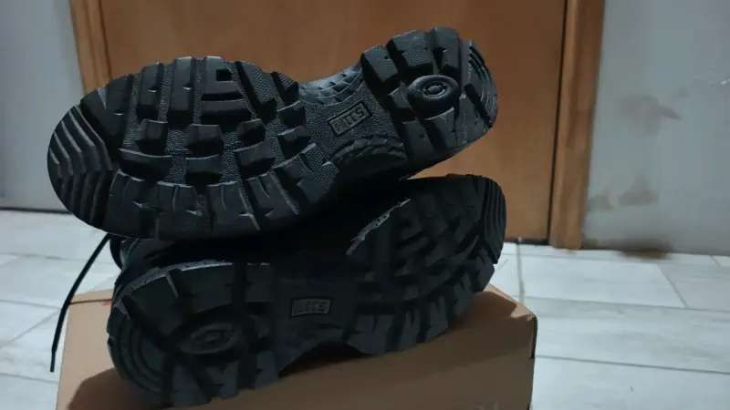 Botas tácticas 5.11 negras impermeables - 5