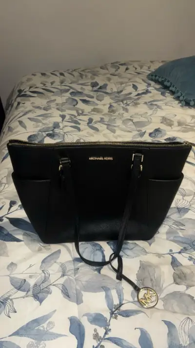 Bolso Michael Kors negro elegante - miniatura 2