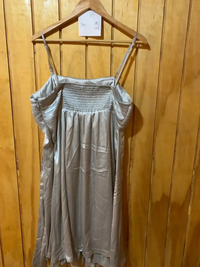 Vestido fiesta de tirantes gris elegante talla 46 - 4