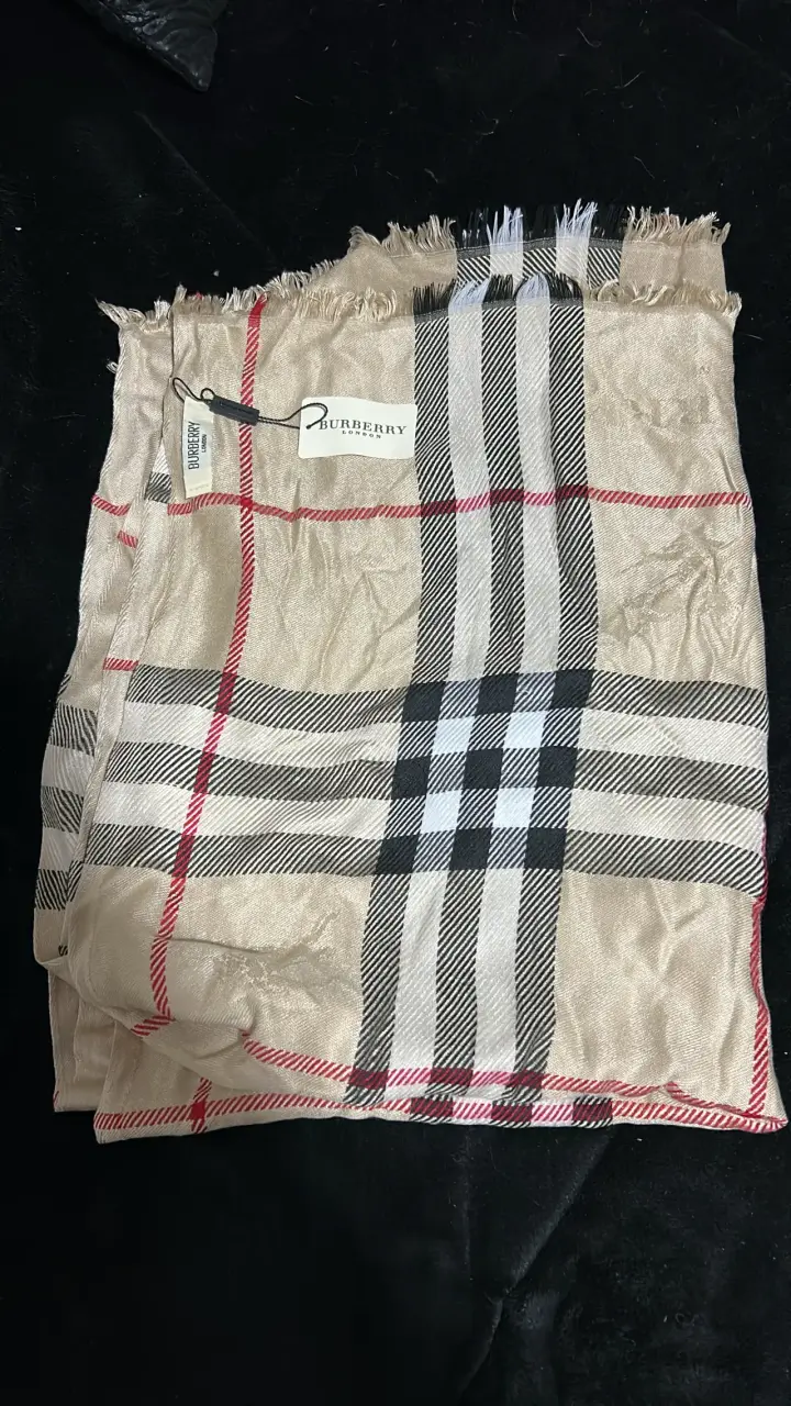 Bufanda Burberry de lana beige a cuadros