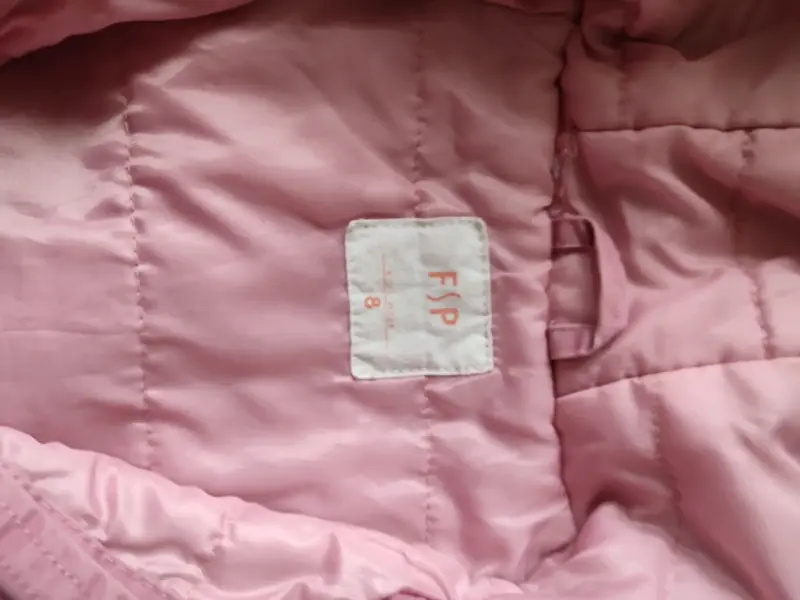 Parka rosada con capucha y bordado floral - 2