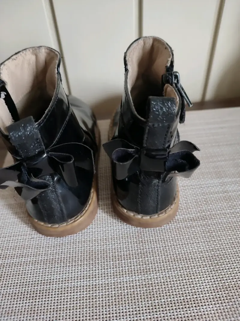 Botines de charol negro para niñas - 2