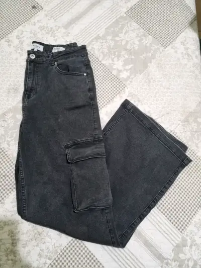 Jeans negros de cargo mujer - miniatura 1