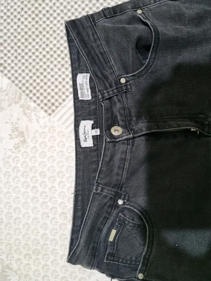 Jeans negros de cargo mujer - 2