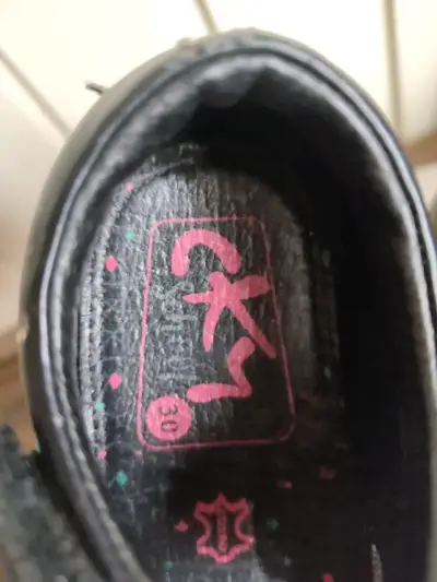 Zapatos escolares negros para niña - miniatura 3