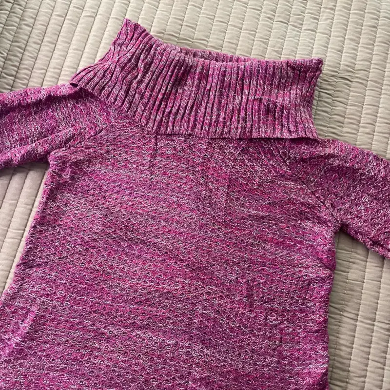 Suéter de cuello alto morado para mujer - 1