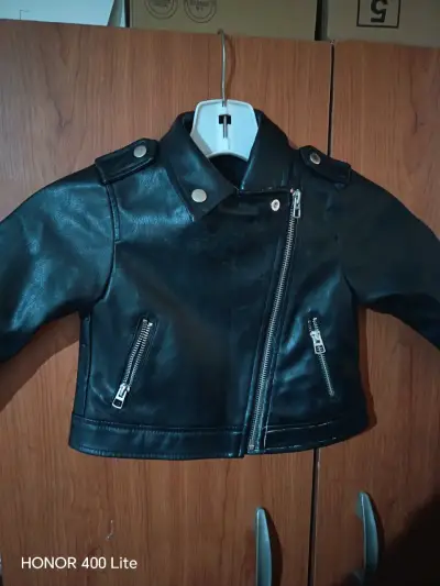 Chaqueta Zara y enterito termico Sporting - miniatura 1