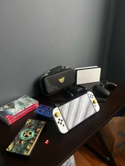 Consola Nintendo Switch OLED con accesorios Zelda - miniatura 2