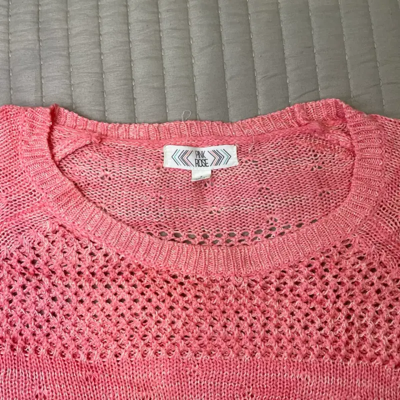 Suéter calado rosa para mujer - 2