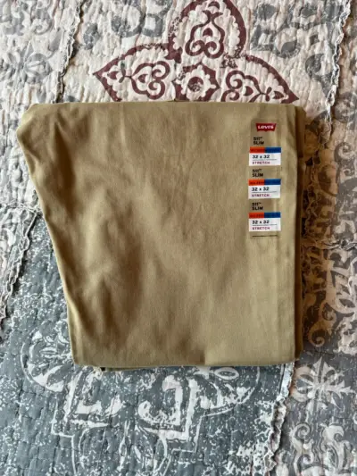 Pantalon Levis color Beige - miniatura 5