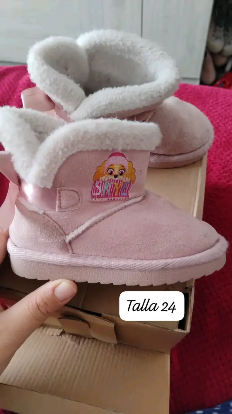 Botas rosadas para niña talla 24