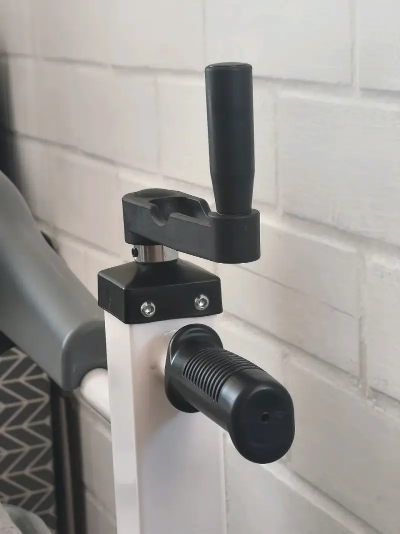 Silla De Baño y Traslado Multifuncional Con Ruedas - 5