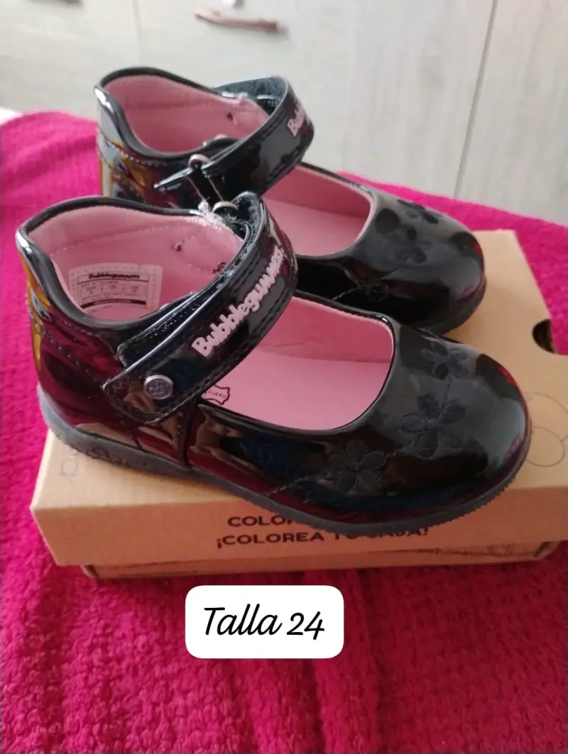 Zapatos charol para niña