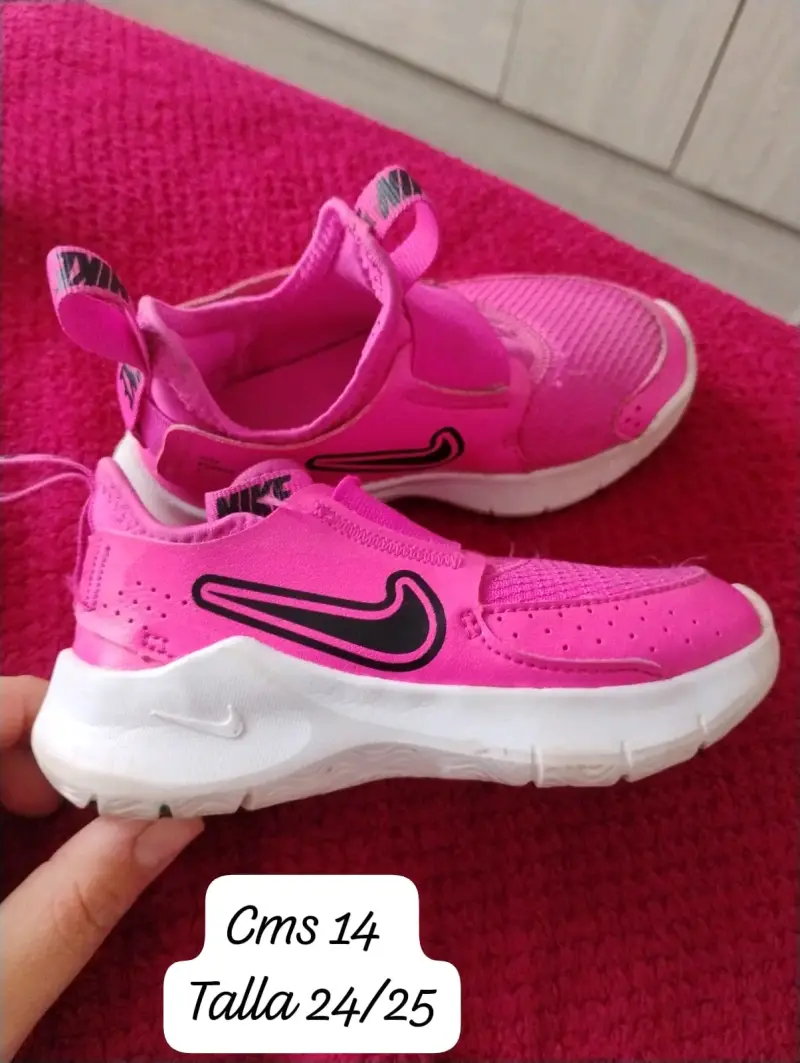 Zapatillas Nike rosadas talla 24/25