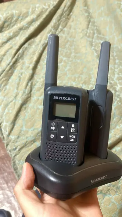 Walkie Talkie SilverCrest con base de carga - miniatura 2