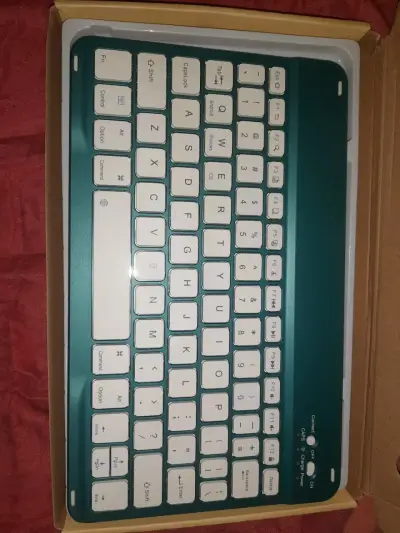 Teclado inalámbrico Bluetooth verde - miniatura 1