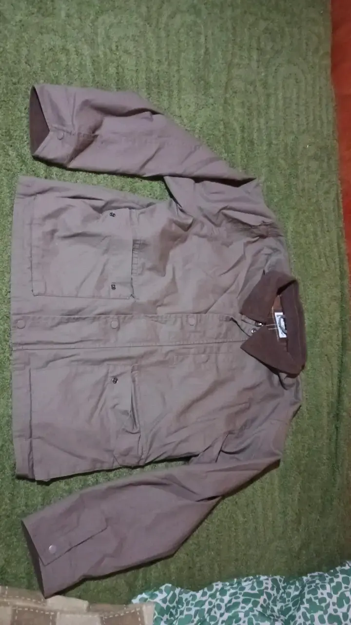 Chaqueta marrón con cuello talla XL - 1