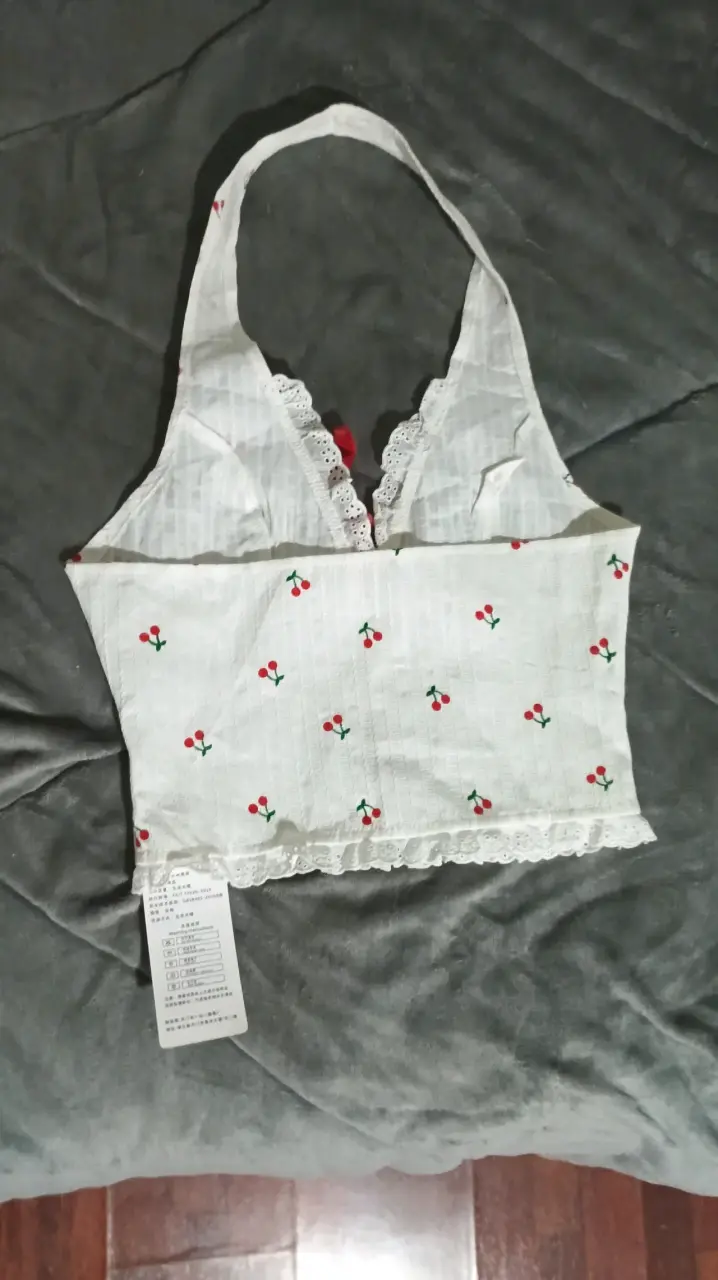 Top blanco con cerezas y encaje - 3
