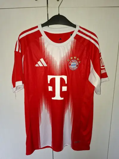 Camiseta Bayern Munich talla L - miniatura 1