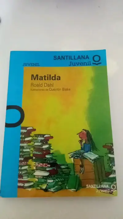 Libro juvenil 'Matilda' de Roald Dahl - miniatura 1