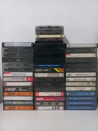 Lote de cassettes de audio vintage variados - miniatura 4