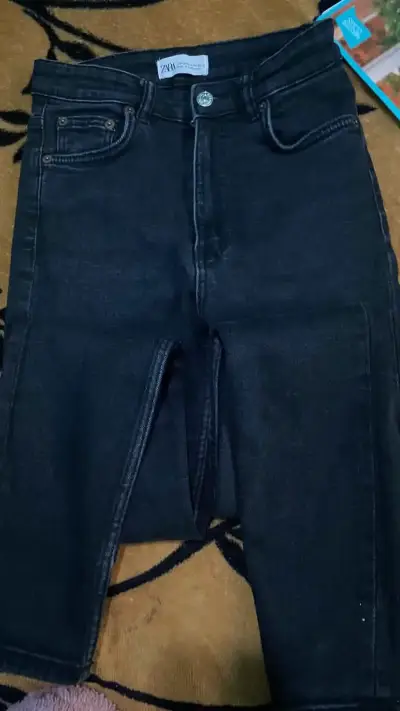 Jeans negros Zara de mujer - miniatura 1