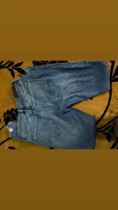 Jeans holliste desgastados azul oscuro para mujer - miniatura 2