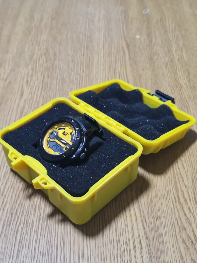 Reloj digital CAT - 2