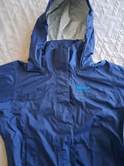 Chaqueta impermeable Marmot azul con capucha - miniatura 1