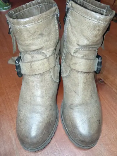 Botines de cuero marrón con hebilla - miniatura 1