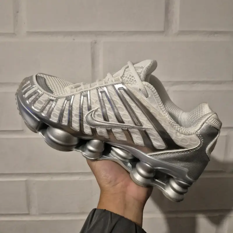 Zapatillas deportivas plateadas Nike Shox TL - 4
