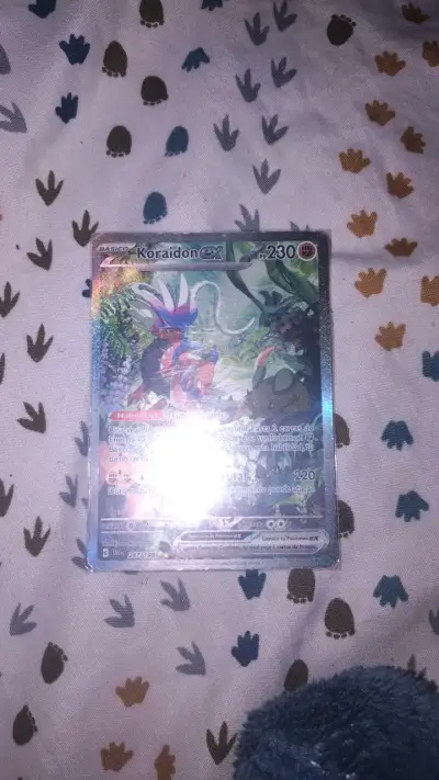 Carta Pokémon Koraidon EX holográfica - miniatura 1